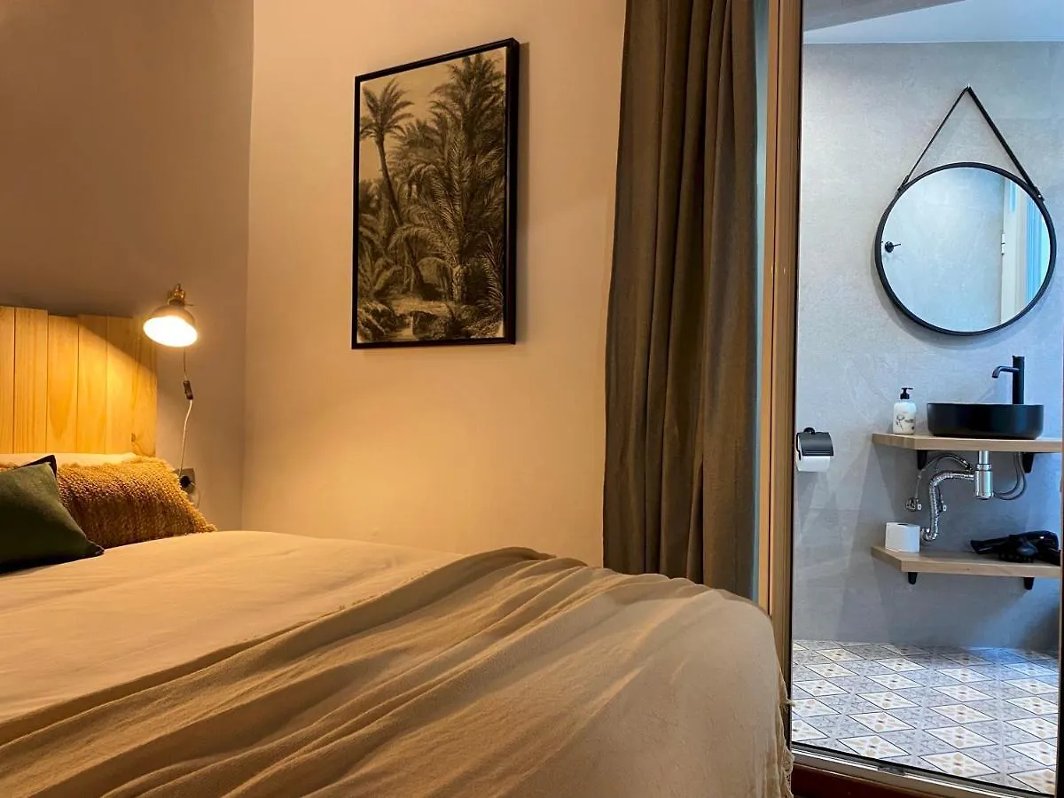 Urban Retreat Historical Centre Apartment Barcelona Spain